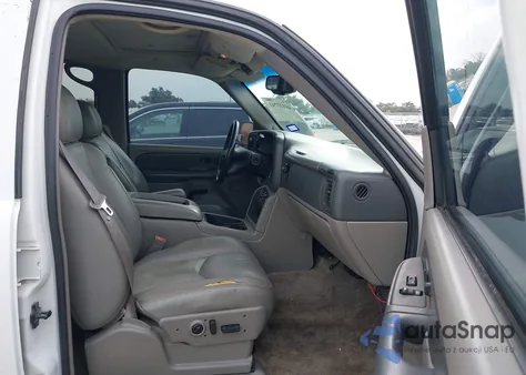 2003 Chevrolet Tahoe Z71 z USA, uszkodzony, nr VIN 1GNEK13T23R207900